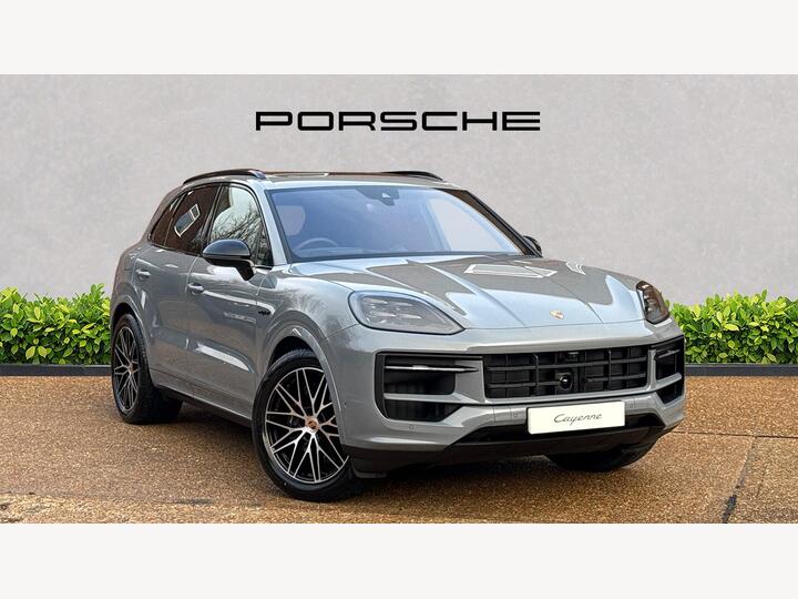 Porsche CAYENNE 3.0 V6 E-Hybrid 25.9kWh Black Edition TiptronicS 4WD Euro 6 (s/s) 5dr