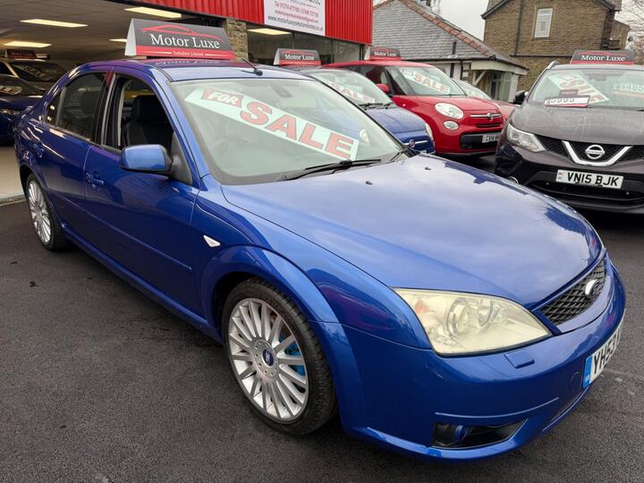 Ford Mondeo 3.0 ST-220 5dr