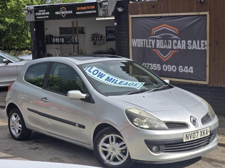 Renault Clio 1.4 16v Dynamique 3dr Renault Clio 1.4 16v Dynamique 3dr