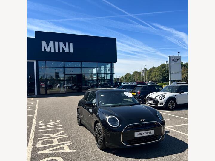 MINI Electric Cooper SE 54.2kWh Exclusive Auto 3dr