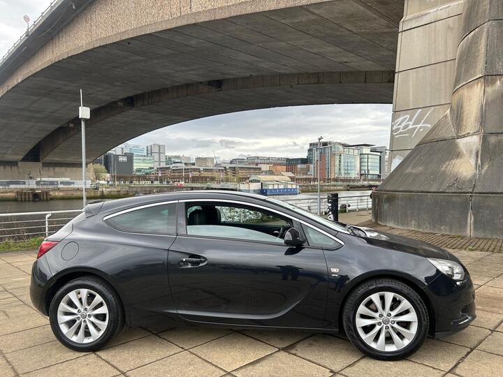 Vauxhall Astra GTC 2.0 CDTi SRi Euro 5 (s/s) 3dr