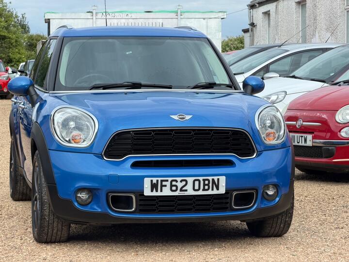 MINI Countryman 2.0 Cooper SD ALL4 Euro 5 (s/s) 5dr MINI Countryman 2.0 Cooper SD ALL4 Euro 5 (s/s) 5dr