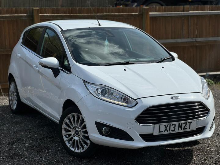 Ford Fiesta 1.0T EcoBoost Titanium Euro 5 (s/s) 5dr