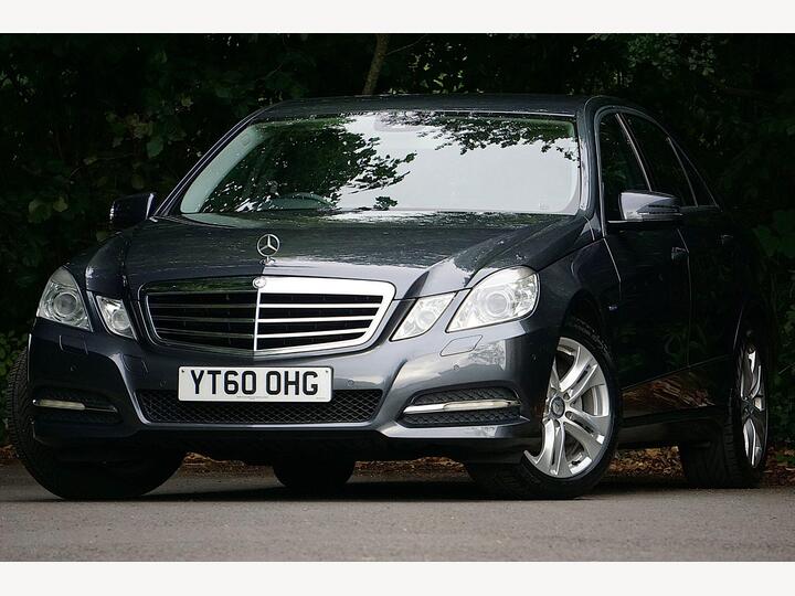 Mercedes-Benz E Class 2.1 E220 CDI BlueEfficiency Avantgarde Tiptronic Euro 5 4dr