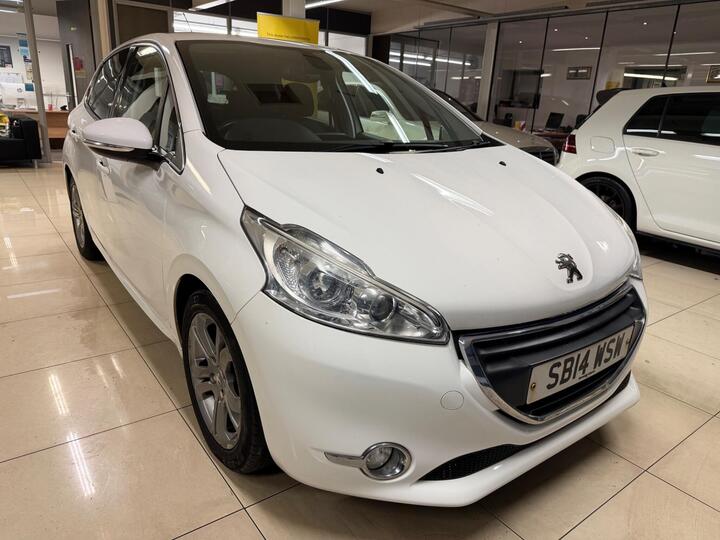 Peugeot 208 1.4 HDi Allure Euro 5 5dr