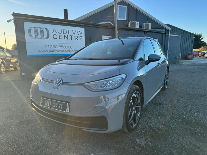 Volkswagen ID.3 Pro Performance 58kWh Life Auto 5dr