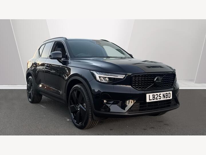 Volvo XC40 2.0 B4 MHEV Plus Black Edition DCT Auto Euro 6 (s/s) 5dr
