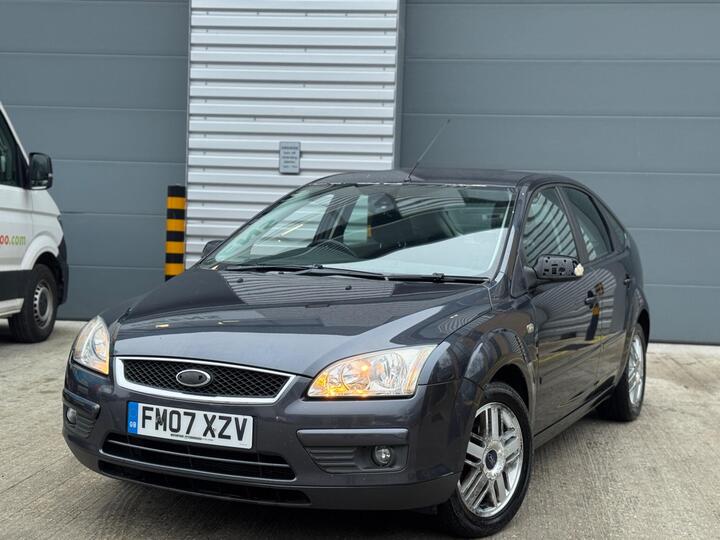 Ford Focus 1.6 Ghia 5dr
