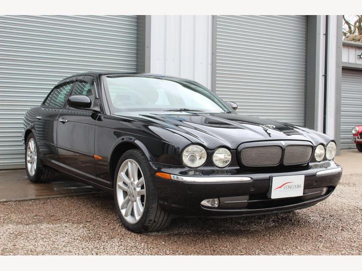 Jaguar XJR 4.2 V8 Supercharged (400bhp) Saloon