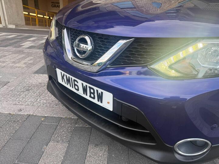 Nissan Qashqai 1.2 DIG-T N-Connecta XTRON 2WD Euro 6 (s/s) 5dr