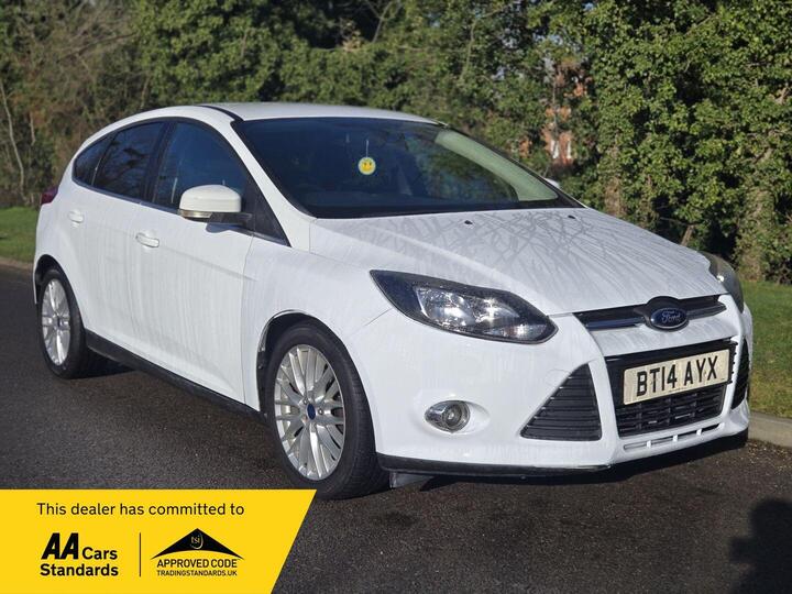 Ford Focus 1.0T EcoBoost Zetec Euro 5 (s/s) 5dr
