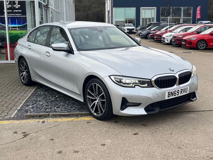 BMW 3 Series 2.0 320i Sport Auto Euro 6 (s/s) 4dr BMW 3 Series 2.0 320i Sport Auto Euro 6 (s/s) 4dr