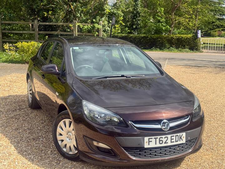 Vauxhall Astra 1.6 16v Exclusiv Auto Euro 5 5dr