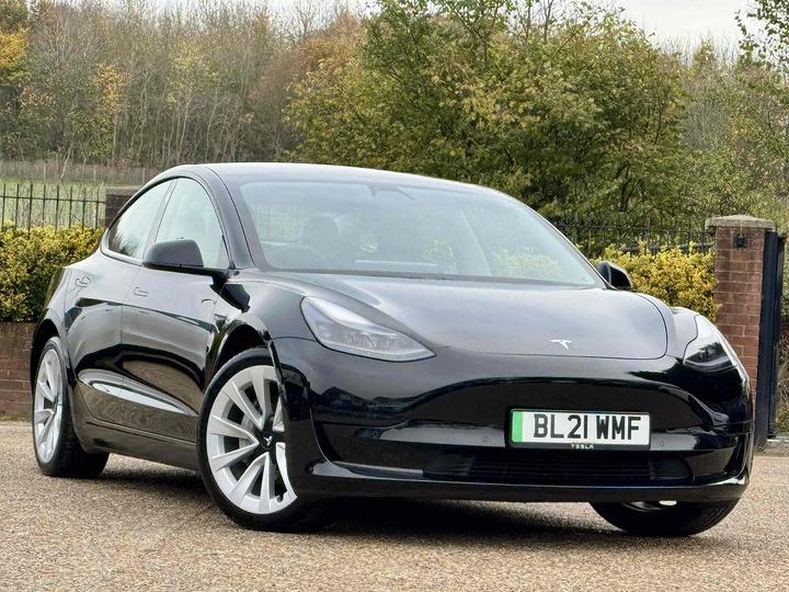 Tesla Model 3 Standard Range Plus Auto RWD 4dr