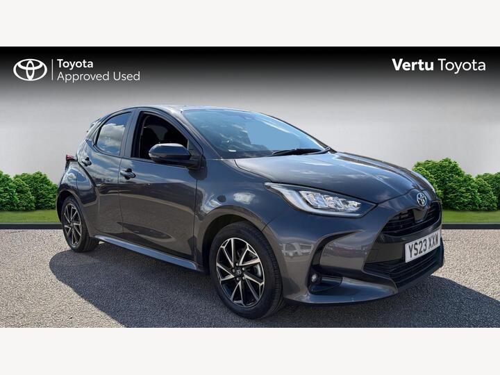 Toyota Yaris 1.5 VVT-h Design E-CVT Euro 6 (s/s) 5dr
