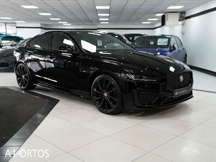 Jaguar XE 2.0 D200 MHEV R-Dynamic HSE Black Auto Euro 6 (s/s) 4dr
