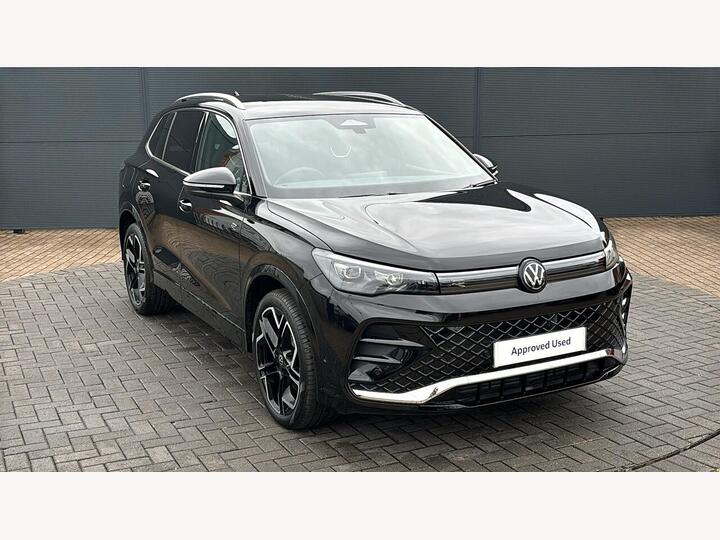 Volkswagen Tiguan 2.0 TDI R-Line DSG Euro 6 (s/s) 5dr Volkswagen Tiguan 2.0 TDI R-Line DSG Euro 6 (s/s) 5dr