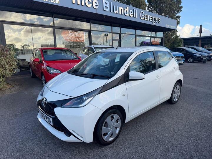 Toyota AYGO 1.0 VVT-i X-play Euro 5 5dr Euro 5