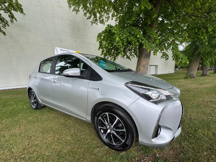 Toyota Yaris 1.5 VVT-h Icon Tech E-CVT Euro 6 (s/s) 5dr