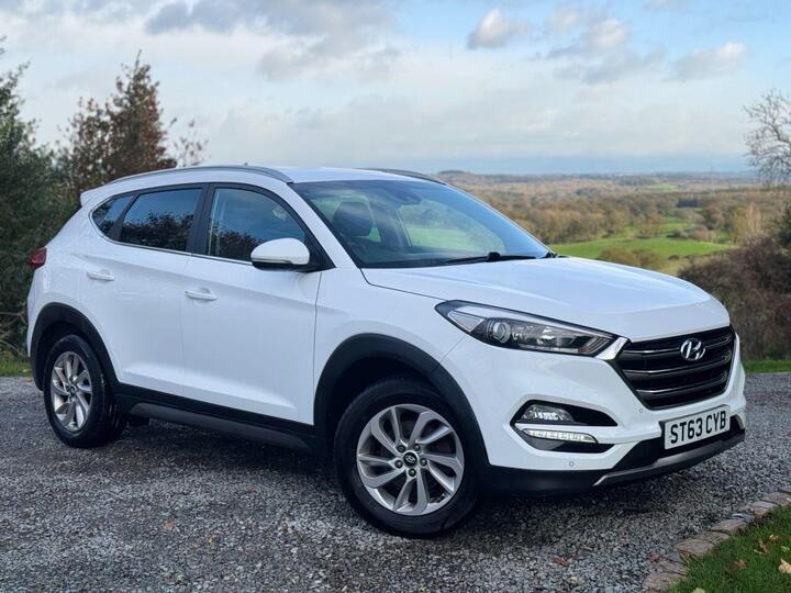 Hyundai TUCSON 1.7 CRDi Blue Drive Premium Euro 6 (s/s) 5dr Hyundai TUCSON 1.7 CRDi Blue Drive Premium Euro 6 (s/s) 5dr