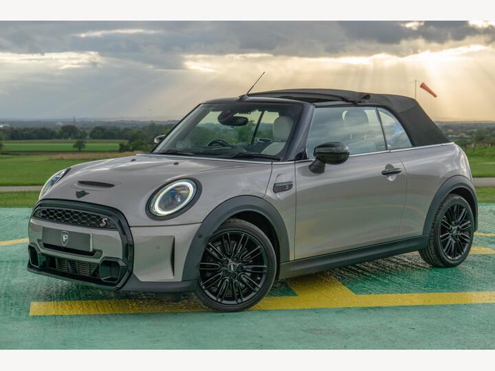 MINI Convertible 2.0 Cooper S Exclusive Steptronic Euro 6 (s/s) 2dr
