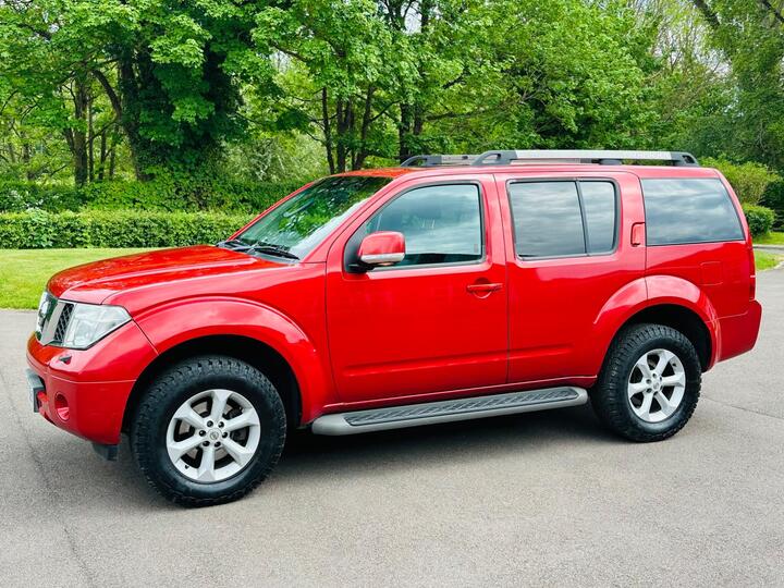 Nissan Pathfinder 2.5 DCi Aventura 5dr Nissan Pathfinder 2.5 DCi Aventura 5dr