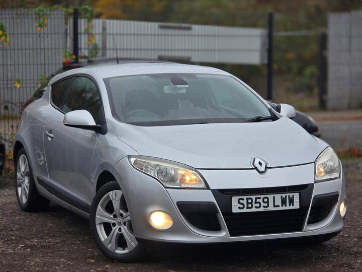 Renault Megane 1.6 16V Dynamique Euro 5 3dr Renault Megane 1.6 16V Dynamique Euro 5 3dr