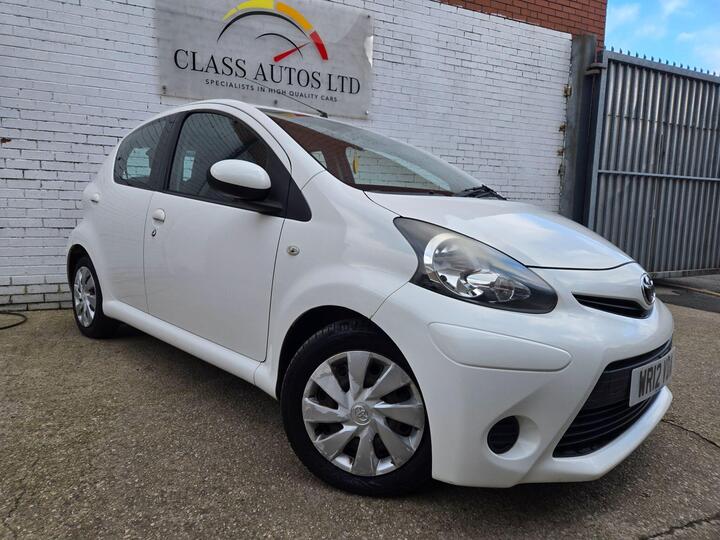 Toyota AYGO 1.0 VVT-i Ice Euro 5 5dr