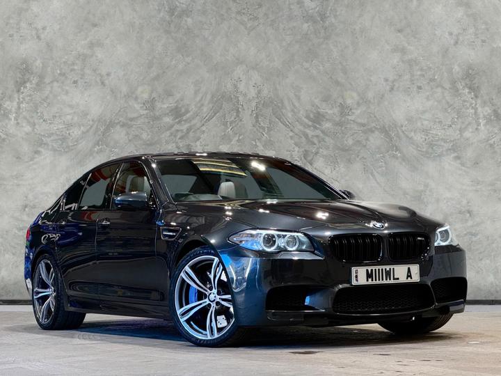 BMW M5 4.4 V8 DCT Euro 6 (s/s) 4dr