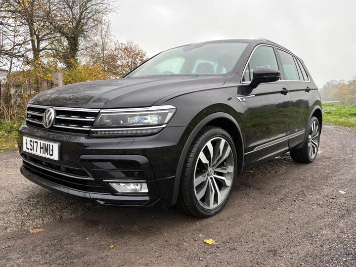 Volkswagen Tiguan 2.0 TDI BlueMotion Tech R-Line DSG Euro 6 (s/s) 5dr Volkswagen Tiguan 2.0 TDI BlueMotion Tech R-Line DSG Euro 6 (s/s) 5dr