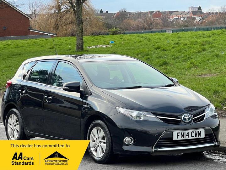 Toyota Auris 1.8 VVT-h Icon CVT Euro 5 (s/s) 5dr Toyota Auris 1.8 VVT-h Icon CVT Euro 5 (s/s) 5dr