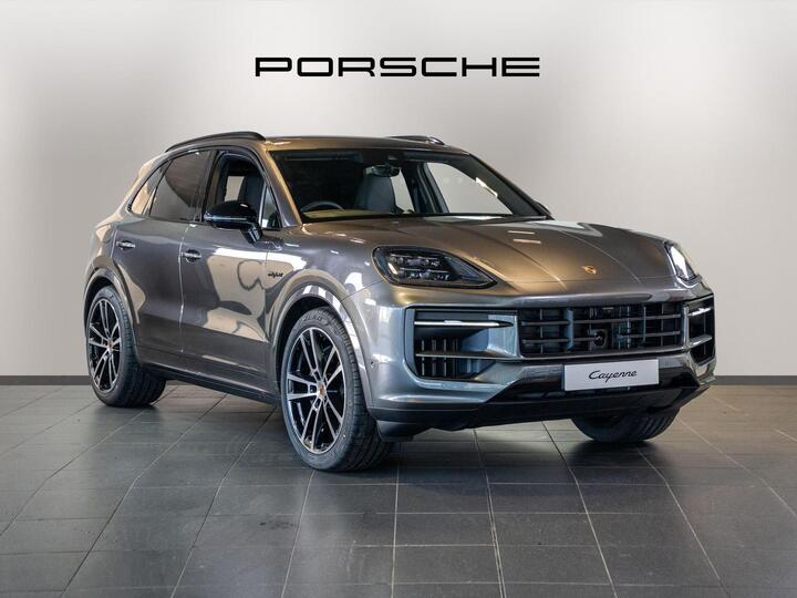 Porsche Cayenne 3.0 V6 E-Hybrid 25.9kWh Black Edition TiptronicS 4WD Euro 6 (s/s) 5dr