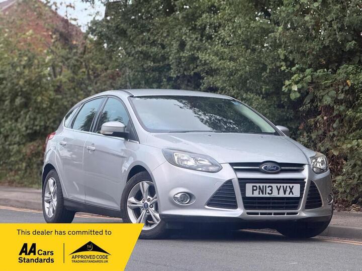Ford Focus 1.6 Zetec Powershift Euro 5 5dr
