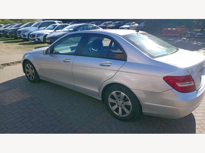 Mercedes-Benz C Class 1.8 C180 BlueEfficiency SE Edition 125 G-Tronic+ Euro 5 (s/s) 4dr
