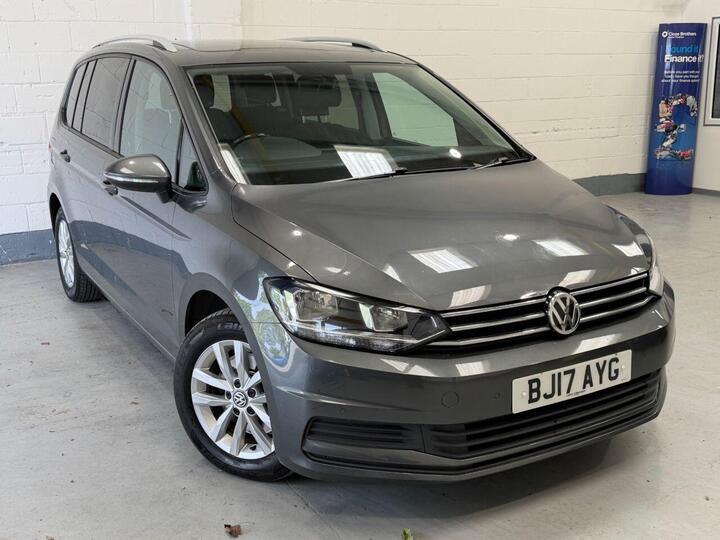 Volkswagen TOURAN 2.0 TDI BlueMotion Tech SE Family DSG Euro 6 (s/s) 5dr