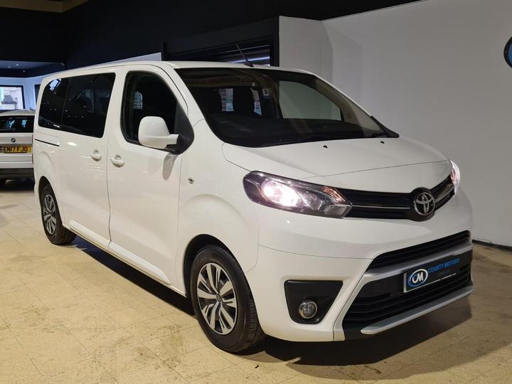 Toyota PROACE VERSO 1.5D Shuttle Medium MPV MWB Euro 6 (s/s) 5dr (9 Seat)