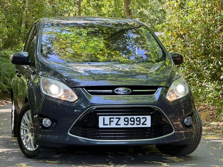 Ford Grand C-Max 2.0 TDCi Titanium Euro 5 5dr Ford Grand C-Max 2.0 TDCi Titanium Euro 5 5dr