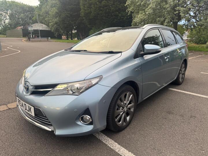 Toyota Auris 1.8 VVT-h Excel Touring Sports CVT Euro 5 (s/s) 5dr Toyota Auris 1.8 VVT-h Excel Touring Sports CVT Euro 5 (s/s) 5dr