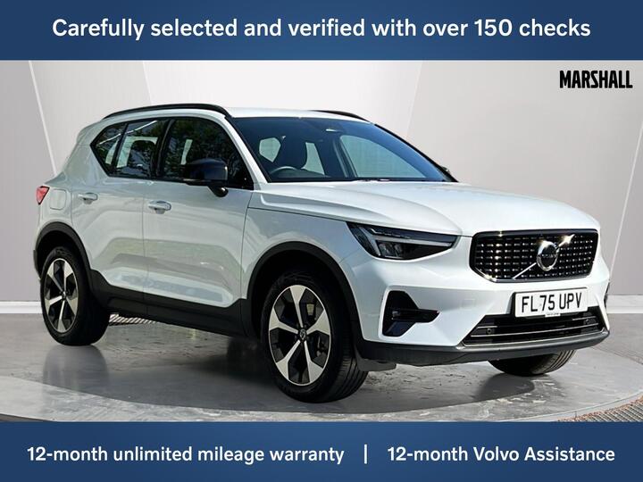 Volvo XC40 2.0 B3 MHEV Plus Dark DCT Auto Euro 6 (s/s) 5dr
