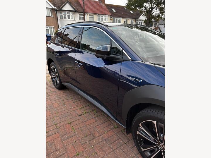Toyota BZ4X 71.4kWh Vision Auto AWD 5dr (11kW OBC)