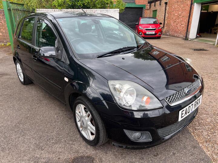 Ford Fiesta 1.4 Ghia 5dr