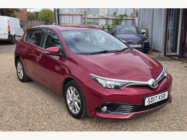 Toyota Auris 1.2 VVT-i Icon Euro 6 (s/s) 5dr (Safety Sense)