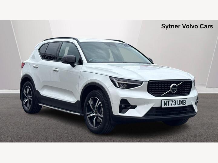 Volvo XC40 2.0 B3 MHEV Plus DCT Auto Euro 6 (s/s) 5dr