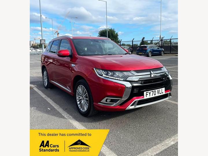 Mitsubishi Outlander 2.4h TwinMotor 13.8kWh Exceed Safety CVT 4WD Euro 6 (s/s) 5dr