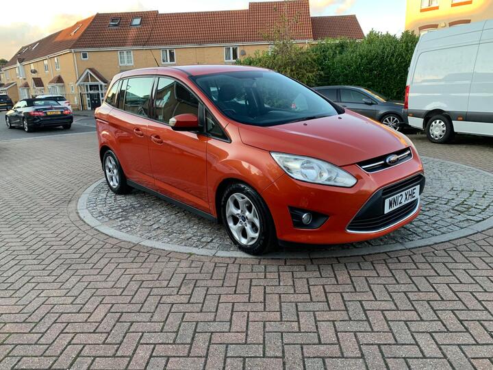 Ford Grand C-Max 2.0 TDCi Zetec Powershift Euro 5 5dr Ford Grand C-Max 2.0 TDCi Zetec Powershift Euro 5 5dr