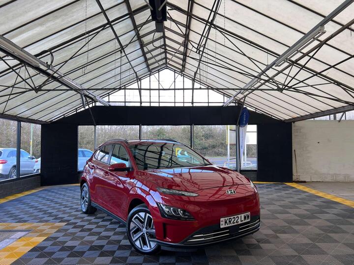 Hyundai KONA 64kWh Premium Auto 5dr (10.5kW Charger)