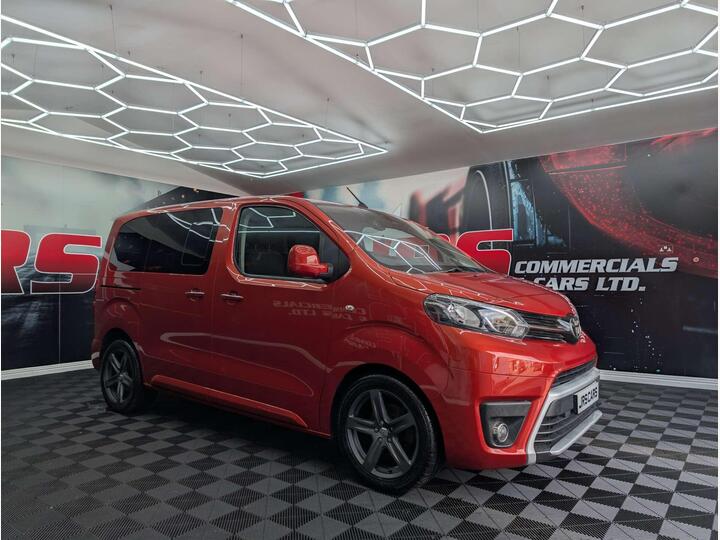 Toyota PROACE VERSO 2.0D Family Compact MPV Auto SWB Euro 6 (s/s) 5dr (8 Seat) Toyota PROACE VERSO 2.0D Family Compact MPV Auto SWB Euro 6 (s/s) 5dr (8 Seat)