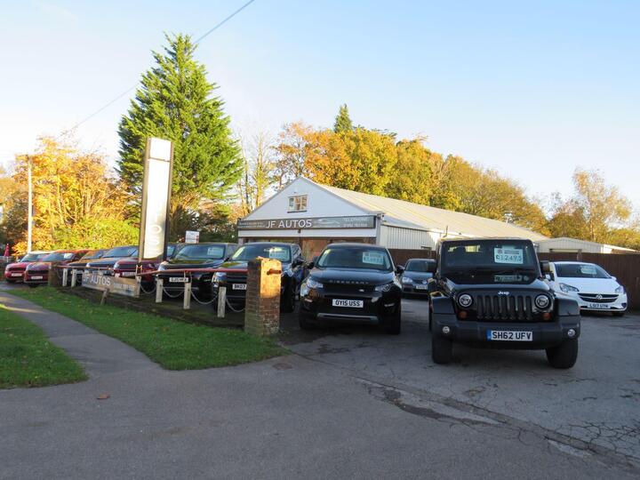 Land Rover Discovery Sport 2.2 SD4 SE Tech 4WD Euro 5 (s/s) 5dr Land Rover Discovery Sport 2.2 SD4 SE Tech 4WD Euro 5 (s/s) 5dr