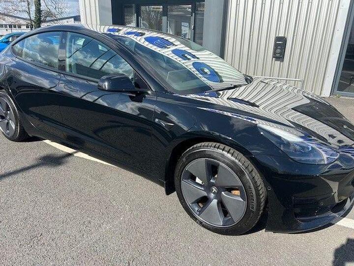 Tesla Model 3 Standard Range Plus Auto RWD 4dr