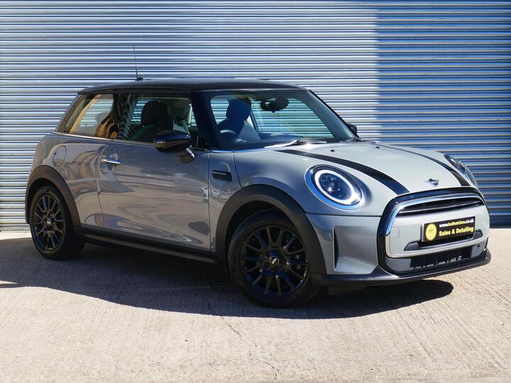 MINI Hatch 1.5 Cooper Classic Steptronic Euro 6 (s/s) 3dr